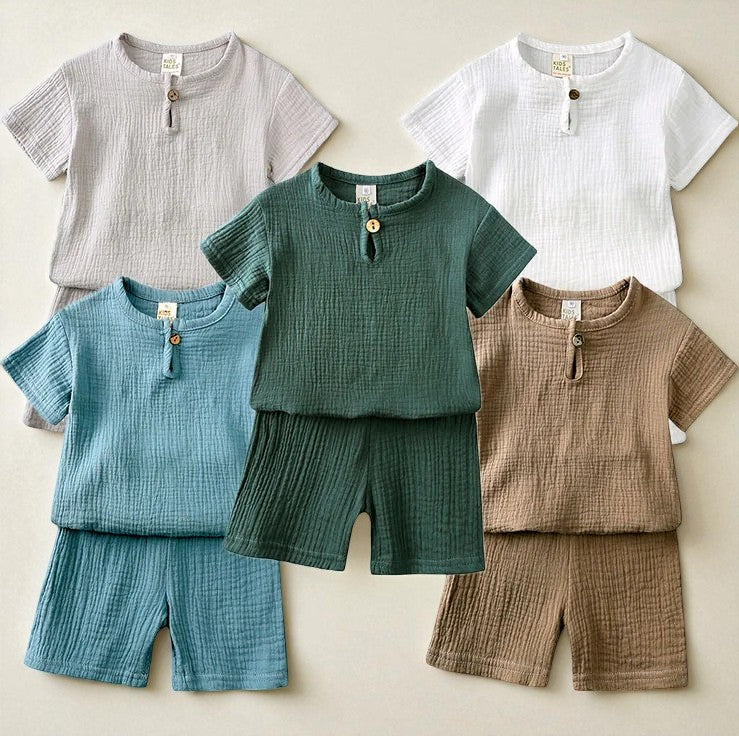 סט חולצה ומכנסיים קצרים-עילאי